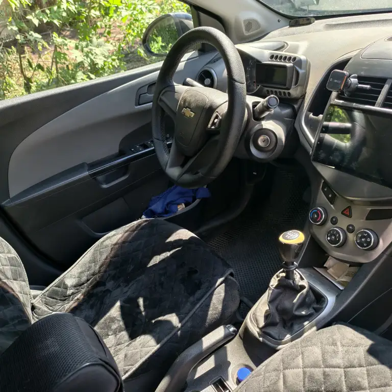 Chevrolet aveo t300 2012 года выпуска
1,6 Л бензин, механическая кпп
Пробег 209 000 км
Цена 545 000 руб.
Тел. +79490485646 миранда, +79493213872 феникс донецк кировский район
Фильтра и масло в двигателе заменены; на 193 тыс км обслужен двигатель - поменяны фазовращатели, ремень грм, помпа, масляный насос; на 200 тыс км - заменены все тормозные колодки, тормозная жидкость, модуль зажигания. Установлена android магнитола. Два комплекта колес - зимние на железных дисках. Есть нюансы по кузову. Реальному покупателю торг - фотография - 13