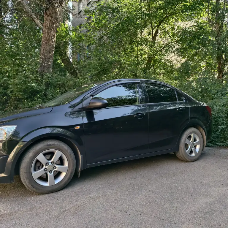 Chevrolet aveo t300 2012 года выпуска
1,6 Л бензин, механическая кпп
Пробег 209 000 км
Цена 545 000 руб.
Тел. +79490485646 миранда, +79493213872 феникс донецк кировский район
Фильтра и масло в двигателе заменены; на 193 тыс км обслужен двигатель - поменяны фазовращатели, ремень грм, помпа, масляный насос; на 200 тыс км - заменены все тормозные колодки, тормозная жидкость, модуль зажигания. Установлена android магнитола. Два комплекта колес - зимние на железных дисках. Есть нюансы по кузову. Реальному покупателю торг - фотография - 2