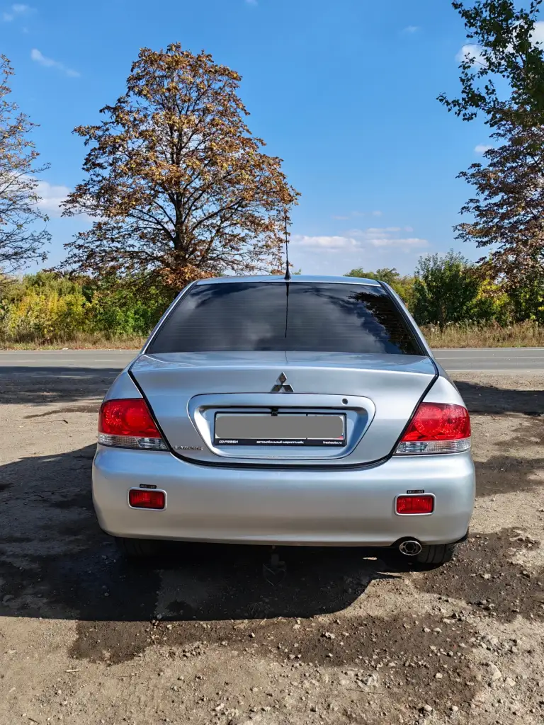 Срочная продажа mitsubishi lancer 9, 2005г. , объем 1.6л, едет бодро.
Цена 400 тыс. Руб. Торг
В хорошем состоянии, на кондиционере. Мотор работает отлично, не троит, не дымит, запускается с пол тычка, масло, фильтра поменяны. Коробка без нареканий, не выбивает, не хрустит втыкается чётко. Ходовка мягенькая.
Дно, пороги, стаканы, низа дверей целые. По электрики все работает, 4 эл. Стеклоподъёмника, регулировка зеркал, подогревы.
Планшет с задней камерой.
Музыка играет хорошо.
Резина хорошая r15, так же есть зима отдельно.
Автомобиль на полном ходу. Салон ухожен. Печка греет. Abs
Центральный замок.
Документы чистые, без штрафов, запретов, ограничений.
Переоформление без проблем, дкп на руках.
Обмен не интересует!
Осмотр: макеевка
По вопросам звоните: +79496306865 - фотография - 7