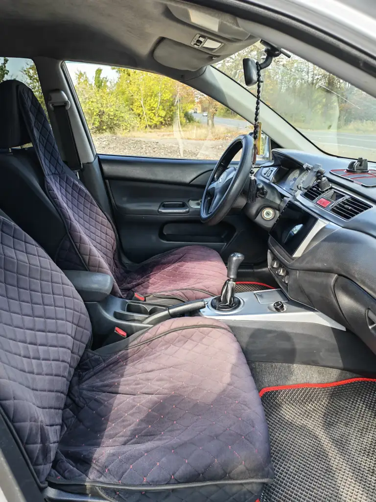 Срочная продажа mitsubishi lancer 9, 2005г. , объем 1.6л, едет бодро.
Цена 400 тыс. Руб. Торг
В хорошем состоянии, на кондиционере. Мотор работает отлично, не троит, не дымит, запускается с пол тычка, масло, фильтра поменяны. Коробка без нареканий, не выбивает, не хрустит втыкается чётко. Ходовка мягенькая.
Дно, пороги, стаканы, низа дверей целые. По электрики все работает, 4 эл. Стеклоподъёмника, регулировка зеркал, подогревы.
Планшет с задней камерой.
Музыка играет хорошо.
Резина хорошая r15, так же есть зима отдельно.
Автомобиль на полном ходу. Салон ухожен. Печка греет. Abs
Центральный замок.
Документы чистые, без штрафов, запретов, ограничений.
Переоформление без проблем, дкп на руках.
Обмен не интересует!
Осмотр: макеевка
По вопросам звоните: +79496306865 - фотография - 13
