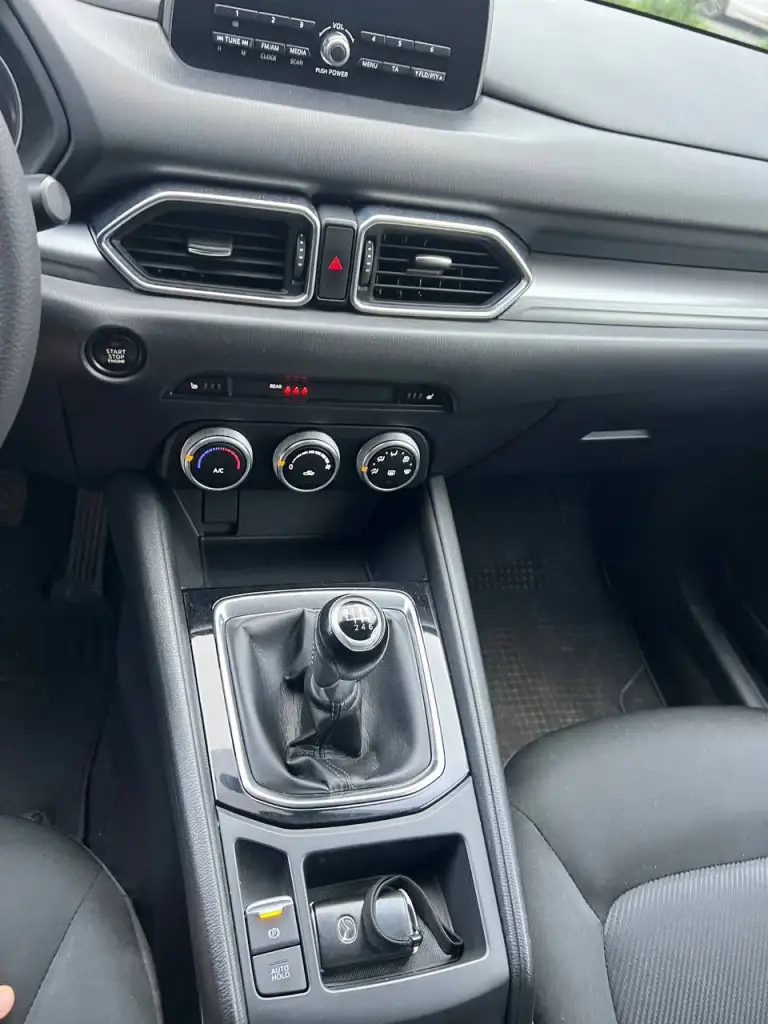🚘 Mazda cx-5 2022
2.0 Бензин • 150 л. С. • 6-ступенчатая механика • fwd
Пробег: 72 000 км
🇷🇺 Российский сток
✅ Автомобиль ухожен и обслужен, в хорошем состоянии.
📍 Местонахождение: грузия 🇬🇪
🚗 Варианты приобретения:
- 🔑 Возможна доставка автомобиля под ключ.
- 🤝 Также можно самостоятельно приехать в грузию, осмотреть автомобиль и забрать его.
💰 Цена: $17 800
📲 По всем вопросам связываться:
🟢 Whatsapp: +995550059915
🔵 Telegram: @wu_sales - фотография - 5