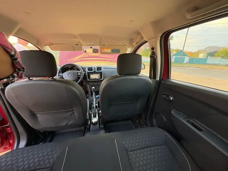 Продам рено логан 2 2013 года выпуска в отличном состоянии !автомобиль местный куплен ещё при украине первым собственником!я второй владелец!абсолютно весь автомобиль включая бампера в родном окрасе !!!все стекла оригинальный лобовое в том числе!!автомобиль полностью обслужен (недавно поменяно масло, антифриз, ремни, ролики, помпа, тормозные диски и колодки, наконечники, шаровые. ),состояние сел поехал!автомобиль в максимальной комплектации:кондиционер, гур,4 эсп, абс, оригинальная мультимедия с навигацией, круиз контроль мультируль!!в авто установлено качественное итальянское газовое оборудование(пропан)вписано в птс и стс. Мотор:1.2 работает идеально как на бензине так и на газу!!коробка механика также работает без нареканий!с авто отдам два комплекта колес!пробег:179000 оригинальный!!автомобиль не ржавый и тем более не гнилой!!авто не новое присутствуют сколы и пару царапин!цена :660000руб, торг у капота!осмотр макеевка!+79493997835 - фотография - 14