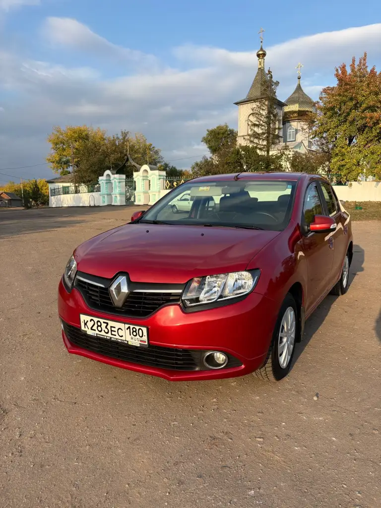 Продам рено логан 2 2013 года выпуска в отличном состоянии !автомобиль местный куплен ещё при украине первым собственником!я второй владелец!абсолютно весь автомобиль включая бампера в родном окрасе !!!все стекла оригинальный лобовое в том числе!!автомобиль полностью обслужен (недавно поменяно масло, антифриз, ремни, ролики, помпа, тормозные диски и колодки, наконечники, шаровые. ),состояние сел поехал!автомобиль в максимальной комплектации:кондиционер, гур,4 эсп, абс, оригинальная мультимедия с навигацией, круиз контроль мультируль!!в авто установлено качественное итальянское газовое оборудование(пропан)вписано в птс и стс. Мотор:1.2 работает идеально как на бензине так и на газу!!коробка механика также работает без нареканий!с авто отдам два комплекта колес!пробег:179000 оригинальный!!автомобиль не ржавый и тем более не гнилой!!авто не новое присутствуют сколы и пару царапин!цена :660000руб, торг у капота!осмотр макеевка!+79493997835 - фотография - 2