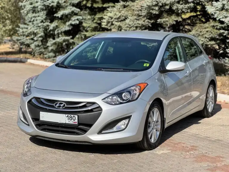 Hyndai elantra 2013г. Хечбек,1.8 бензин. 1100000 руб. Пробег 180000км. Состояние отличное. +79494056933 иван - фотография - 4