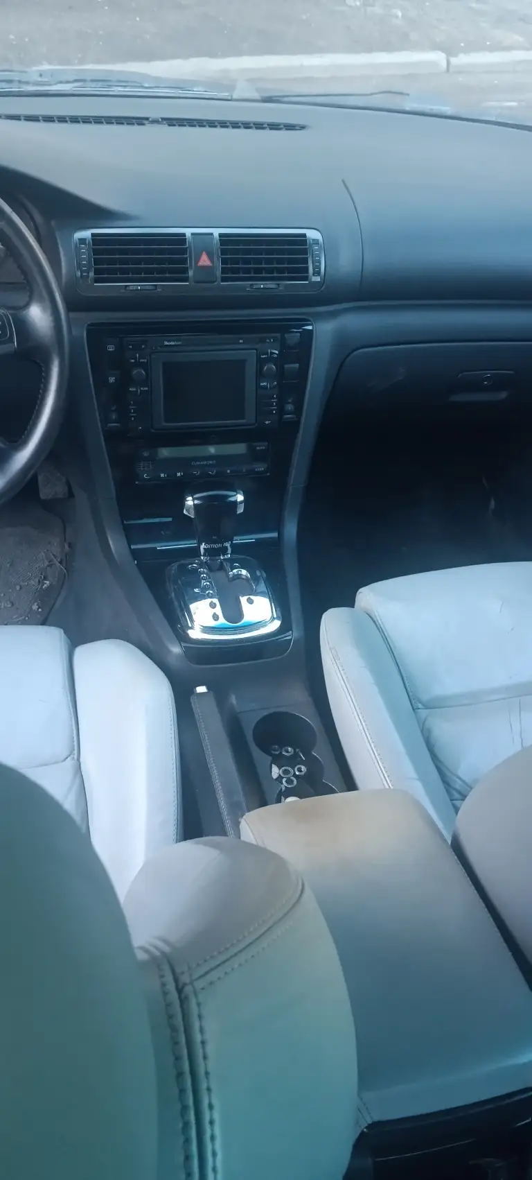 Продается автомобиль skoda superb в хорошем состояние. 2005 года выпуска, 2,5 турбодизель. Едет бодро. Цена 680 000 руб. Торг. Обращаться по номеру телефона +79494171527 виктор - фотография - 4