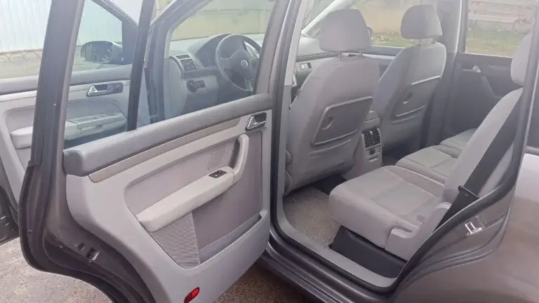 Volkswagen touran рест 7 мест 2008г 1,9 тди (105 л с) дизель, механика, передний, двс кап рем, новые - гбс, распредвал, рулевая рейка, акб, стойки и амортизаторы, тормозные диски и колодки, турбина - замена картриджа и геометрии, расход - трасса 6,2л. , город 7,5л. , режим эко, режим спорт цифры выше, авто из франции, пригнано в 2016г в днр, растаможено и поставлено на номера - фотография - 8