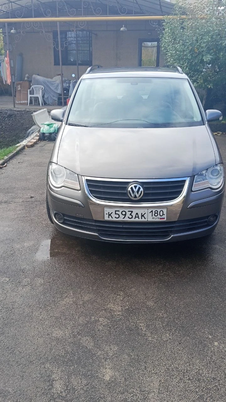 Volkswagen touran рест 7 мест 2008г 1,9 тди (105 л с) дизель, механика, передний, двс кап рем, новые - гбс, распредвал, рулевая рейка, акб, стойки и амортизаторы, тормозные диски и колодки, турбина - замена картриджа и геометрии, расход - трасса 6,2л. , город 7,5л. , режим эко, режим спорт цифры выше, авто из франции, пригнано в 2016г в днр, растаможено и поставлено на номера - фотография - 2