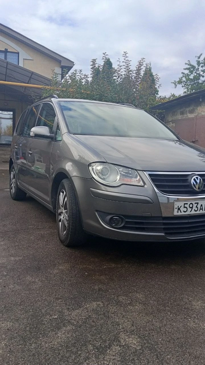 Volkswagen touran рест 7 мест 2008г 1,9 тди (105 л с) дизель, механика, передний, двс кап рем, новые - гбс, распредвал, рулевая рейка, акб, стойки и амортизаторы, тормозные диски и колодки, турбина - замена картриджа и геометрии, расход - трасса 6,2л. , город 7,5л. , режим эко, режим спорт цифры выше, авто из франции, пригнано в 2016г в днр, растаможено и поставлено на номера - фотография - 7