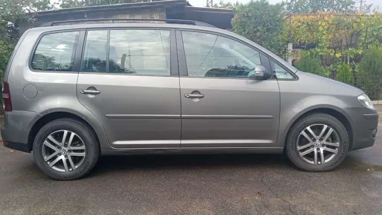 Volkswagen touran рест 7 мест 2008г 1,9 тди (105 л с) дизель, механика, передний, двс кап рем, новые - гбс, распредвал, рулевая рейка, акб, стойки и амортизаторы, тормозные диски и колодки, турбина - замена картриджа и геометрии, расход - трасса 6,2л. , город 7,5л. , режим эко, режим спорт цифры выше, авто из франции, пригнано в 2016г в днр, растаможено и поставлено на номера - фотография - 9