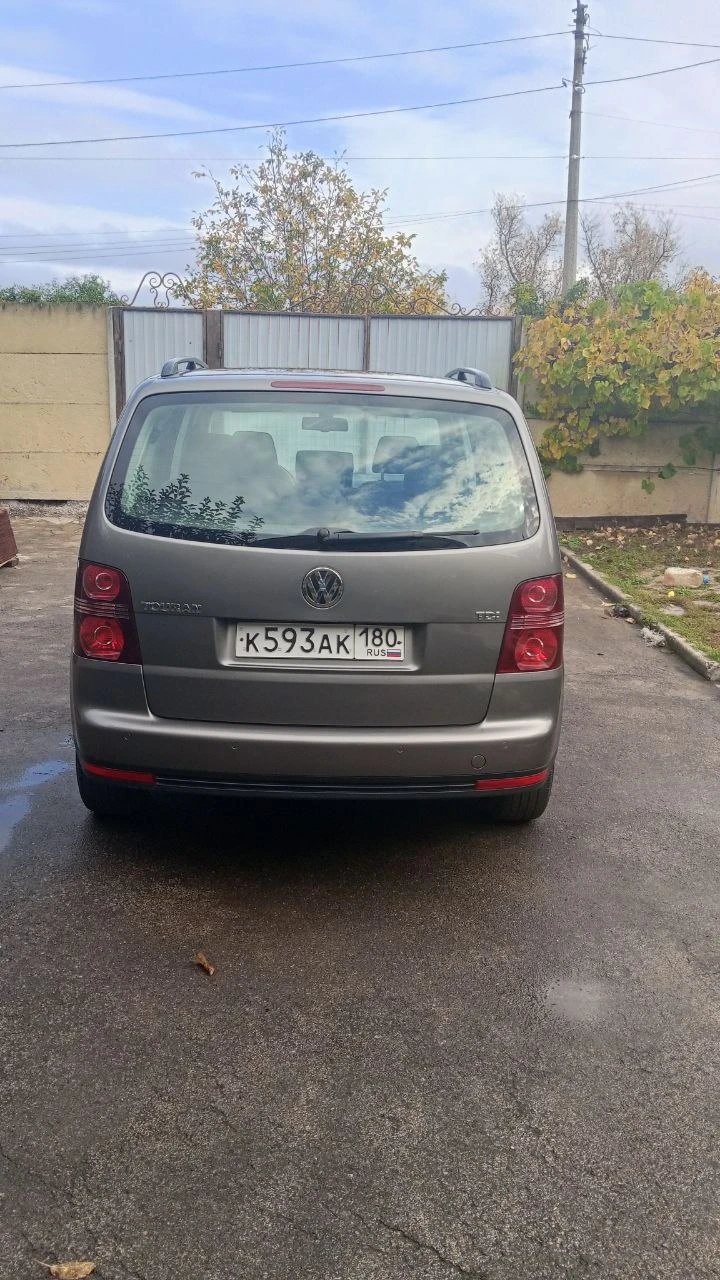 Volkswagen touran рест 7 мест 2008г 1,9 тди (105 л с) дизель, механика, передний, двс кап рем, новые - гбс, распредвал, рулевая рейка, акб, стойки и амортизаторы, тормозные диски и колодки, турбина - замена картриджа и геометрии, расход - трасса 6,2л. , город 7,5л. , режим эко, режим спорт цифры выше, авто из франции, пригнано в 2016г в днр, растаможено и поставлено на номера - фотография - 4