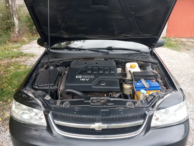 Продам chevrolet lacetti универсал 2008г. 1.6 бензин, механика, пробег 196т. В хорошем состоянии, в родном окрасе, дно пороги все целое, гнили ржавчины нет! Семейное ухоженное авто. Двигатель, кпп, подвеска в норме, на хорошем ходу! Новые диски, новая акб. Abs, airbag, гур, эл/стекла, зеркала-подогрев, кондиционер, мультируль, музыка android, ц/замок, 2 ключа и т. Д. Документы в порядке, местный учет. Цена: 480.000р. Енакиево. +79493652755, миранда +79490366206. - фотография - 9
