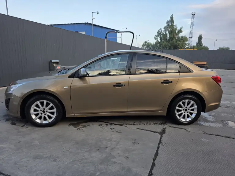Продам chevrolet cruze 2013 год, 1.6 акпп.
Пробег: 137.000
Мотор и коробка в отличном состоянии, не дымит не троит, коробка переключает плавно.
Ходовая в хорошем состоярии.
Вложений не каких не требуется.
Новая зимняя резина.
Кондиционер дует как положено.
Документы чистые.
Снежное
+79493260848
720.000₽ - фотография - 7