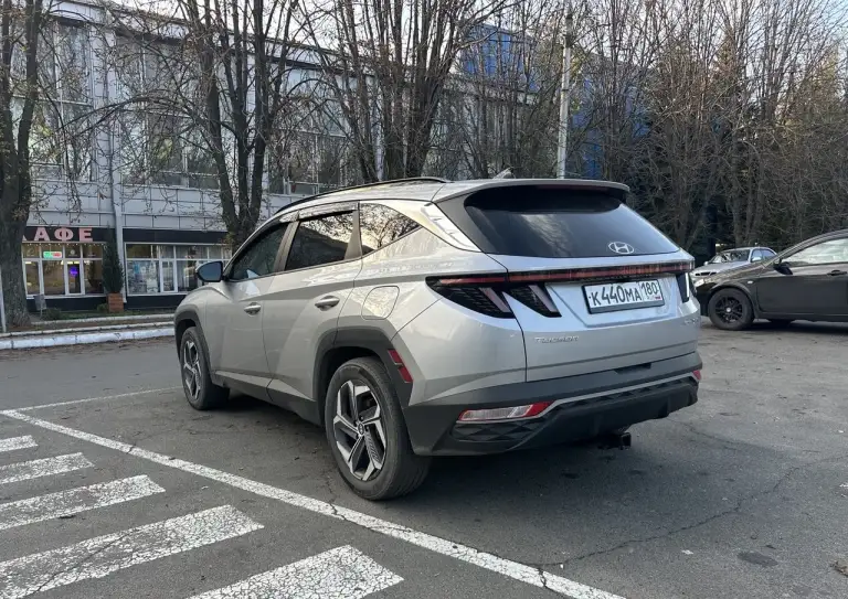 Хундай туксон 2022 год. . 59000 км. .. Дв 1.6 гибрид 230 л. С. ..полный привод. . Средний расход топлива 7 литров. . Отл сост. ..комплектация максимальная без кожи. ..цена 3.200.. .руб. .. Полное переоформление +79493353529 есть мах. .. - фотография - 3