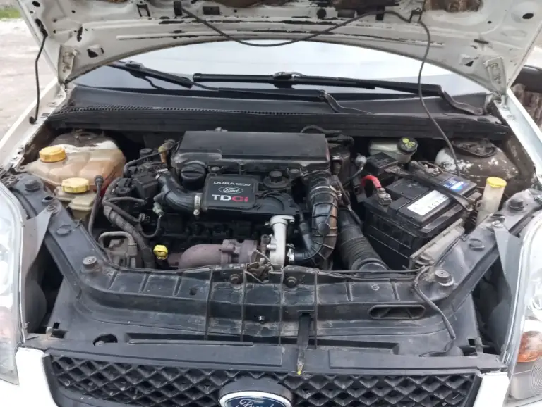 Продам ford fiesta mk5 в кузове купе 2007г. 1.4 tdi экономная пушка расход 5л. Пробег 230т. В хорошем состоянии, гнили рыжья нет. Пороги, дно все отлично. Авто местное не пригон. Двигатель, кпп, подвеска все в норме, была обслужена на 101тыс. ( есть заказ-наряд). На хорошем ходу! Abs, гур, эл/стекла-зеркала, кондиционер рабочий, ц/замок, штат. Магнитола. Документы в норме. Цена: 250.000р. Енакиево. +79493652755, миранда +79490366206. - фотография - 9