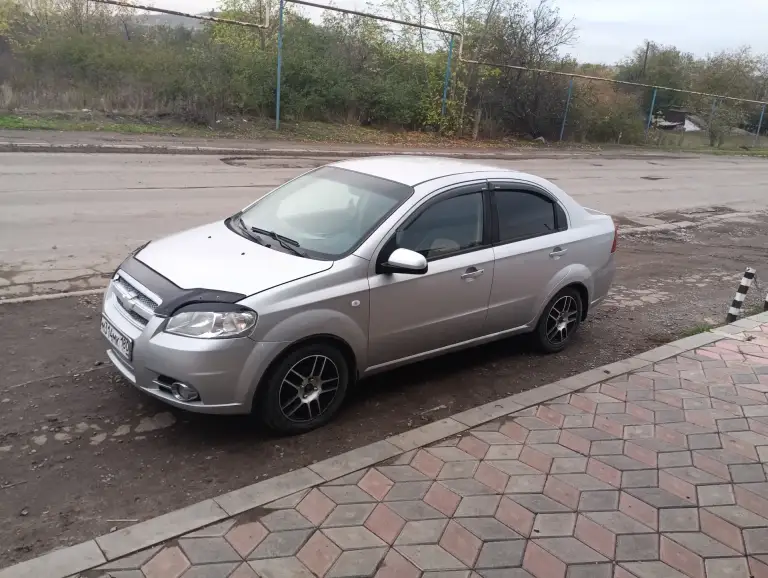 Продам шевроле авео 1.6.16 клоп, газ бензин вписан, машина в хорошем состоянии, мотор, каробка, ходовая, без вопросов масло не берёт не грамма, кузов весь целый, днище в отличном состоянии, салон ухоженный стоит, центральный замок, передние электростеклоподъемники, электро регулировка зеркал, музыка не плохая, подсветка салона, новые эво коврики, новый компрессор кондиционера, документы полный порядок я владелец по документам техосмотр пройден.480₽ +79494356455 - фотография - 11