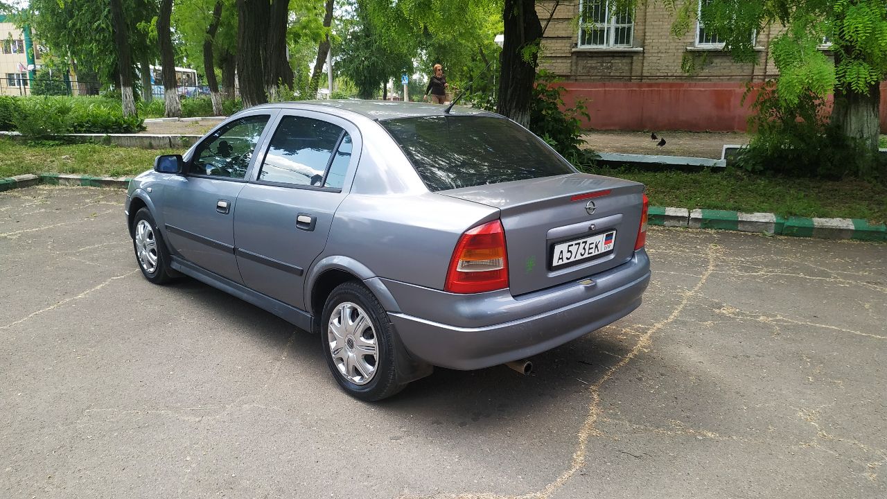 Купить opel astra g 2007г, куплен в салоне в 2008. я второй хозяин.  постоянный учёт днр, в отличном состоянии. пробег - 210000 пробега.  двигатель 1.4...