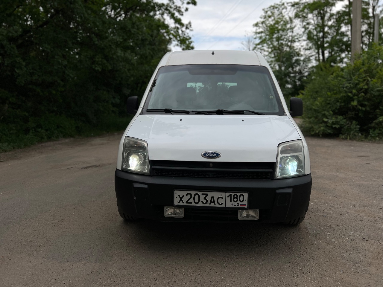 ✓ford transit connect✓ ❎двигатель:1.8 дизель. ❎год:2005 ❎кпп:механика  ❎автомобиль в очень хорошем состояние, владею 5 лет, за это время было  очень мно...