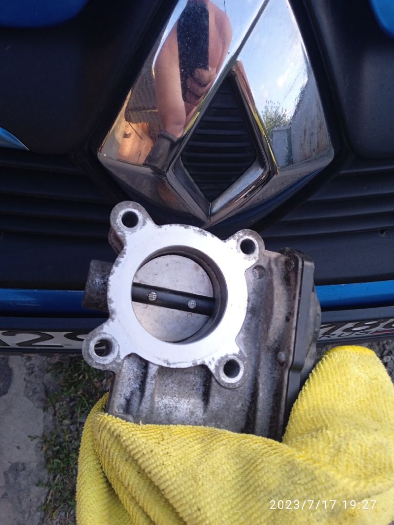 Продам пару резины-6тыс руб! дроссельную заслонку рено логан-2! тел+7-949-301-59-13 - фотография - 3