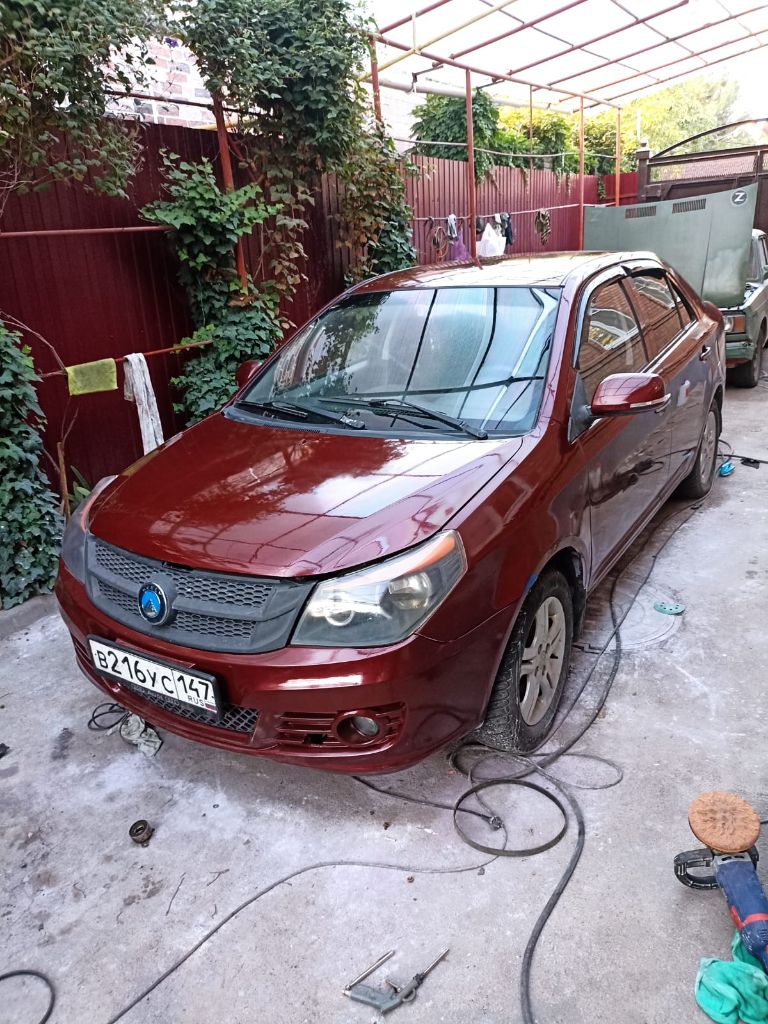 Купить в донецке geely gc6 2014 года. авто в хорошем состоянии, обслужена.  пробег 183000 км. цена 560000.двигатель 1.5 бензин. мотор, коробка,  ходовая...