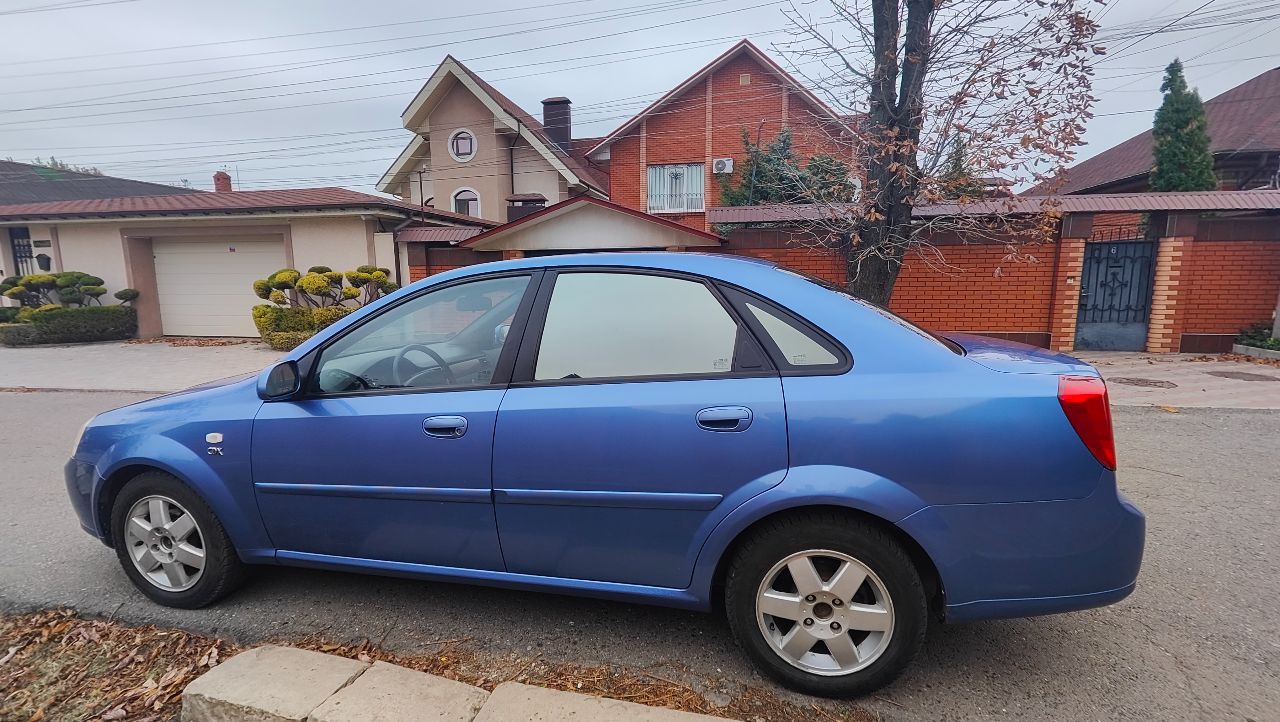 Chevrolet lacetti, 1.8, механика, 2004 г. в. пробег 238300км 555.000₽  сборка корея. vin: klanf19314k959106 комплектация cdx - климат, птф,  электрозерк...