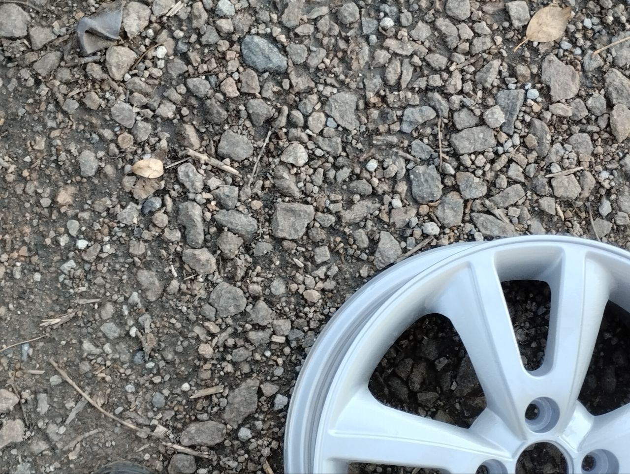 Продаются 4 диска на 15 4/100 на рено логан. 16000р. телефон +7949371 ...