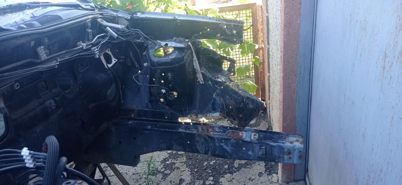 Продам nissan pathfinder r 50 2003г. в. platinum, рестайлинг комплектация самая максимальная. мотор 3.5 l. после дтп. запчасти для ремонта есть. могу отдельно продать двигатель/агрегаты. цена договорная. +79495240709 - фотография - 7