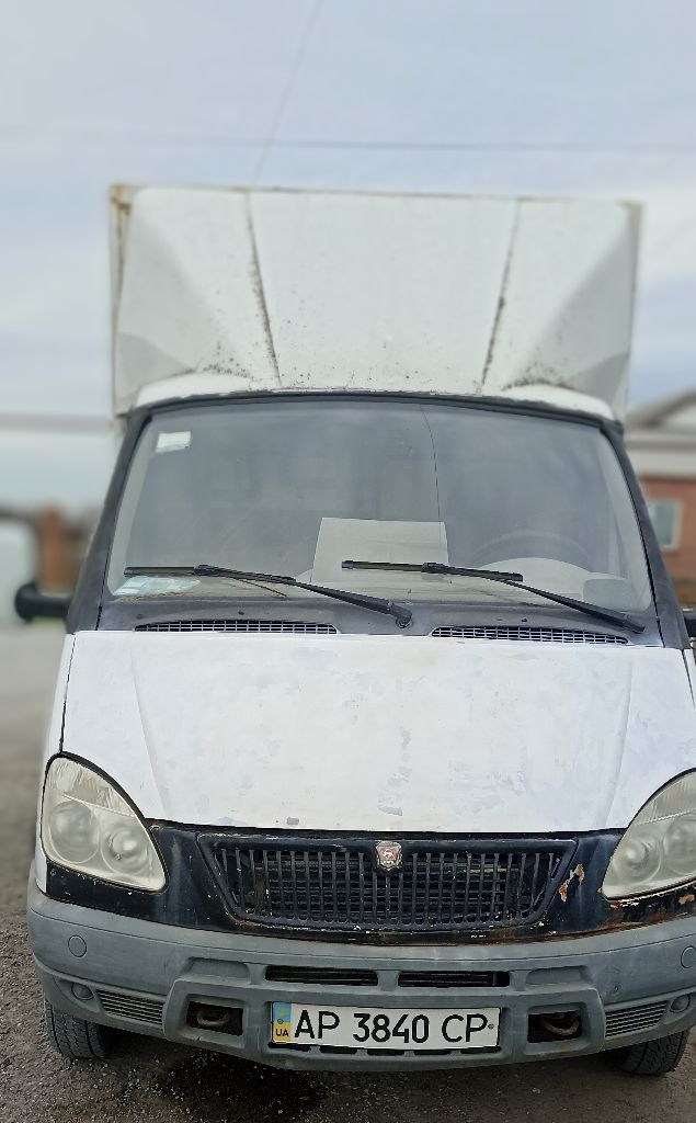 Продам газель 2008года выпуска.406 мотор,95000 пробега, . делалась для себя. рама целая, усиленная. мотор, мост, коробка на 5.газ евро2. два года стоит. не нужна, поменял сферу деятельности. нужна косметика. цена 500тыс. руб. срочно. . торг у капота. тел. +79497262814 мариуполь. - фотография - 2
