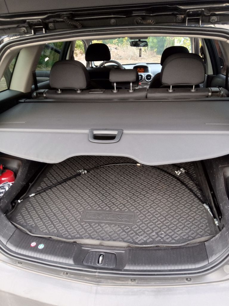 Продается опель антара 2011 года, с оригинальный пробег 280 тыс км, от собственника, надежный дешевый в содержании автомобиль с большим клиренсом и багажником, от собственника полная гальваническая оцинковка кузова, 2.4 140 л. с бензиновый атмосферный мотор миллионник и классическая не убиваемая механика, комплектация полная самая оптимальная компоновка на этой машине, осмотр г. брянка. зеленая автотека, сброшу по запросу. торг есть возле капота. вопросы по телефону. +79591028715 цена 990 тыс. ₽ - фотография - 7