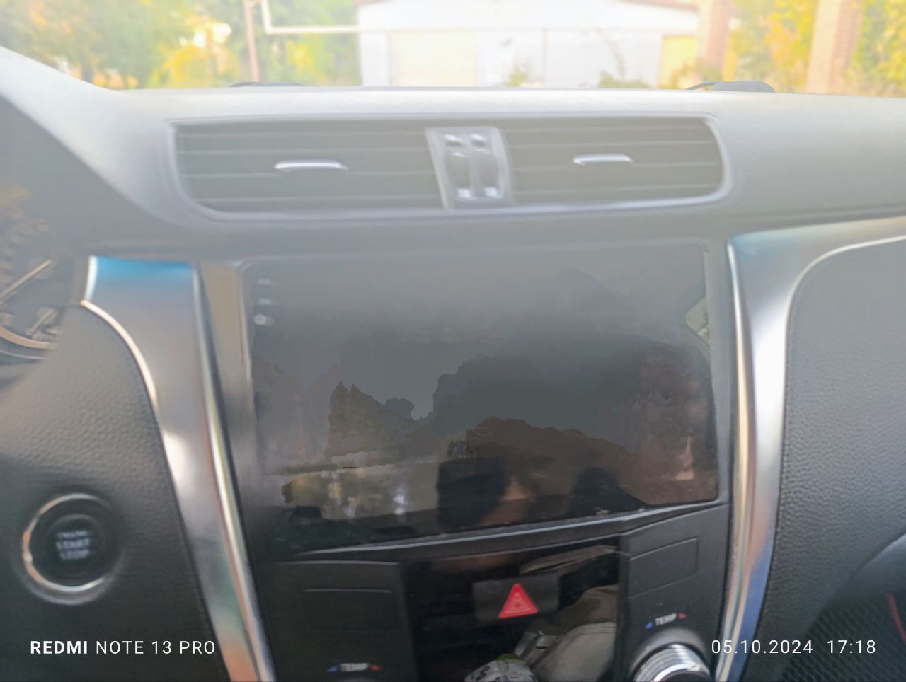 Продается мощный японский красивый автомобиль сузуки кизаши. эксплуатировался как "авто выходного дня". ухоженный красивый ярко алого цвета. все работает. стоит 2дин монитор андроид. есть навигация. на 18 резине, есть комплект зимней резины. автомобиль находится в донецке, приезжайте смотрите авто в отличном состоянии. выпуск 2010, зксплуатировался с 11 года. учет донецкий. объем двигателя 2.4 литра 178 л. с. привод передний. цена 1170 000 рублей. телефон: +79493710600 константин. - фотография - 7