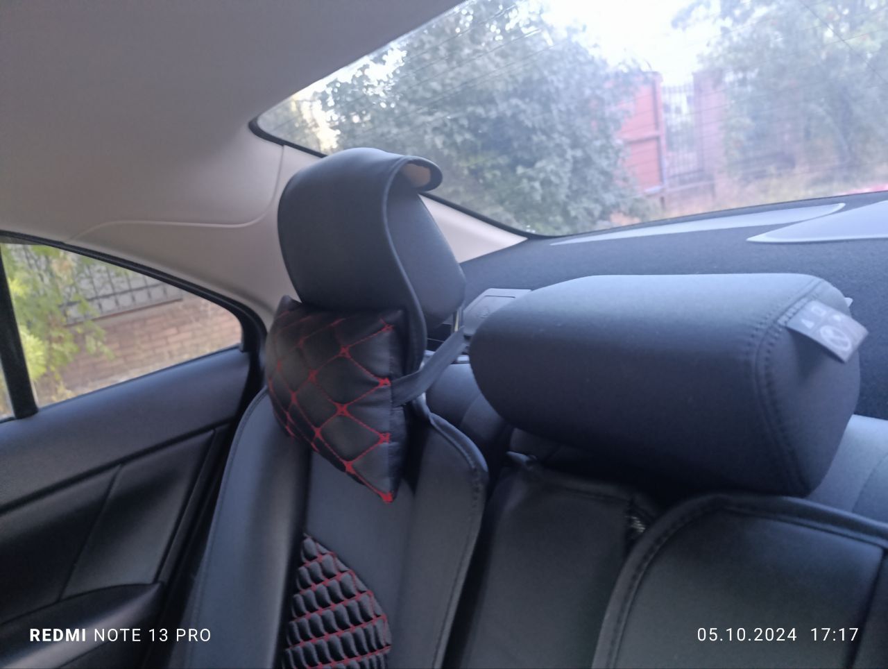 Продается мощный японский красивый автомобиль сузуки кизаши. эксплуатировался как "авто выходного дня". ухоженный красивый ярко алого цвета. все работает. стоит 2дин монитор андроид. есть навигация. на 18 резине, есть комплект зимней резины. автомобиль находится в донецке, приезжайте смотрите авто в отличном состоянии. выпуск 2010, зксплуатировался с 11 года. учет донецкий. объем двигателя 2.4 литра 178 л. с. привод передний. цена 1170 000 рублей. телефон: +79493710600 константин. - фотография - 10