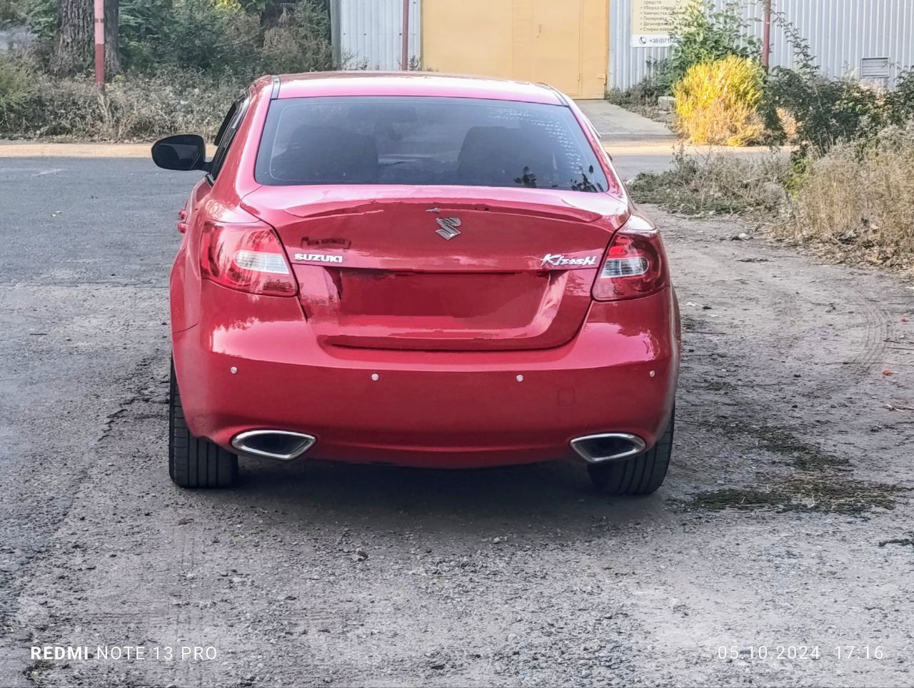 Продается мощный японский красивый автомобиль сузуки кизаши. эксплуатировался как "авто выходного дня". ухоженный красивый ярко алого цвета. все работает. стоит 2дин монитор андроид. есть навигация. на 18 резине, есть комплект зимней резины. автомобиль находится в донецке, приезжайте смотрите авто в отличном состоянии. выпуск 2010, зксплуатировался с 11 года. учет донецкий. объем двигателя 2.4 литра 178 л. с. привод передний. цена 1170 000 рублей. телефон: +79493710600 константин. - фотография - 2