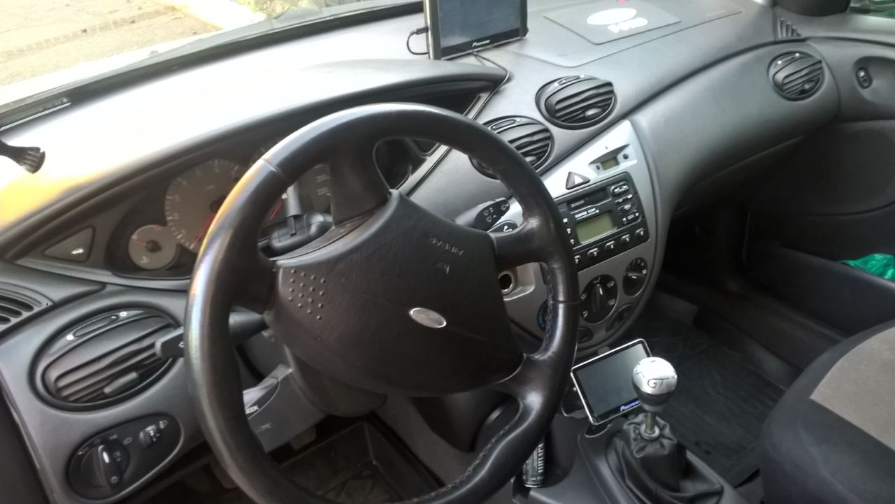 Срочно продам форд фокус 1. 1.8 см. 233000 т км. 1998 г. в отличном сост. гаражное хранение. вся оцинкована и обработана. едет мягко. ржи нет и намёка. салон в идеале. печка и кандёр работают идеально - вложений-0. зимняя резина. +новая летняя. . машина с салона в одних руках. 450000 т-0714041358 - фотография - 4