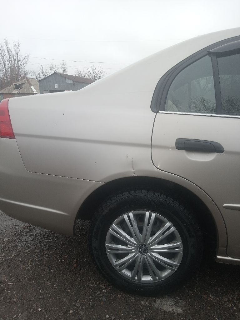 Продам honda civic 2002 год. об. 1,7. 115 л. с. коробка автомат работает отлично, бензин - газ зарегистрирован, авто без гнили и ржавчины кузов оцинкован, салон чистый, не прокурен, печка греет отлично кондиционер холодит отлично, электрорегулировка зеркал, есть сколы по кузову на езду не влияет, резина зима новая, аккумулятор новый, сигнализация, хорошая музыка, 4 эл. стеклоподъёмники, цена 500.000 тыс. руб. , торг. переоформление в мрэо. связь: +79493402550 - фотография - 3