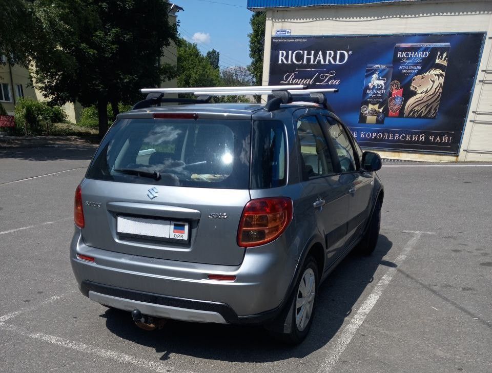 Продам suzuki sx4 1.6 at (автомат), 2011 г. в. цена: 950,000 руб. местонахождение: донецк основные характеристики: год выпуска: 2011 двигатель: бензиновый, объем 1.6 л коробка передач: автоматическая пробег: 187,000 км привод: передний преимущества: один хозяин, бережная эксплуатация не использовалась в такси чистый и ухоженный салон родной пробег, без скручивания установлено качественное газовое оборудование полный комплект ключей и документов регулярное обслуживание, все заменено вовремя контакты: звоните: +7 949 405 42 97 telegram: +380 71 405 42 97 автомобиль находится в донецке. готов к осмотру, звоните или пишите для уточнения деталей! - фотография - 4