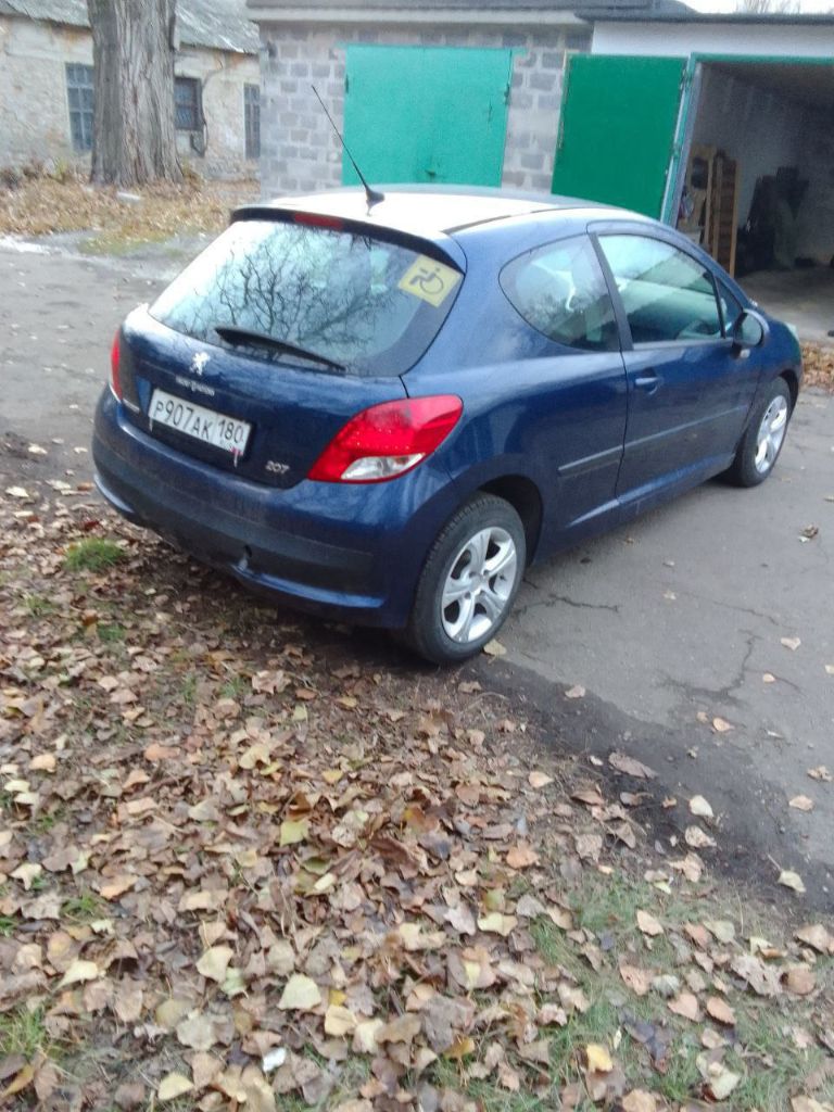 Peugeot( пежо)207 1,4 амт, 3 дв. хэтчбек, 2009 г. в. , рестайлинг, кондиционер, эсп, эур, abs, птф, бк, подрулевые лепестки, aux. везде заменены фильтры и масло. масло в двигателе от замены до замены ни грамма не уходит, новые свечи, новый акб, . пробег 135500км.2 ключа. в авто всё работает. ни одного рыжика. .по машине ничего делать не надо. переоформление в мрэо, я собственник. цена 500 тыс. руб. .горловка. +79493256491 - фотография - 7