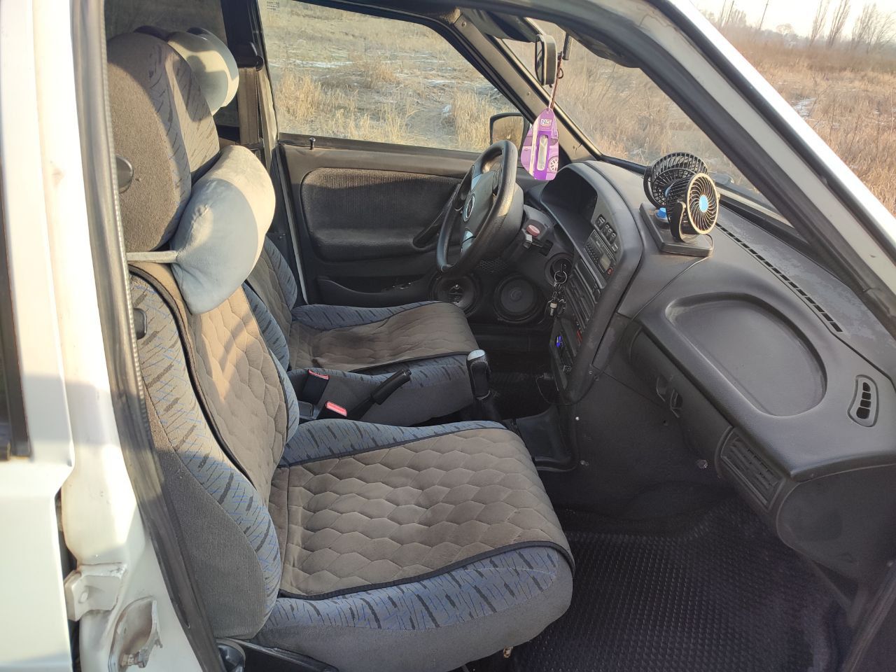 Продам ваз 2114, объем 1.6,8кл. авто 2012г. в нормальном состоянии пробег 220000т. км. много чего поменяно, работает абсолютно всё, ,два комплекта резины. я хозяин, цена 200000т. р.номер для связи+79790015737город донецк - фотография - 7