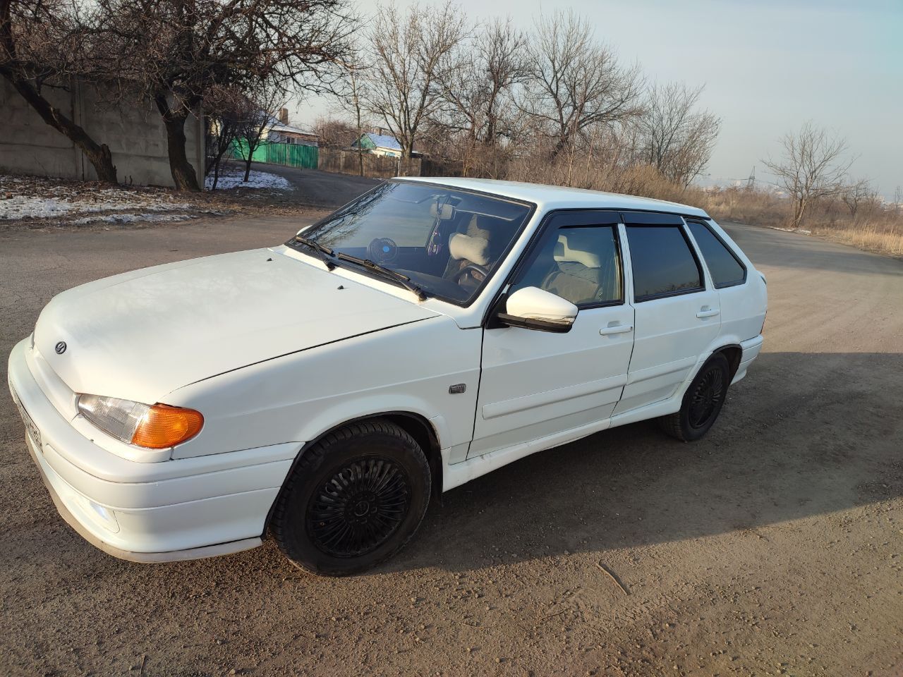 Продам ваз 2114, объем 1.6,8кл. авто 2012г. в нормальном состоянии пробег 220000т. км. много чего поменяно, работает абсолютно всё, ,два комплекта резины. я хозяин, цена 200000т. р.номер для связи+79790015737город донецк - фотография - 3