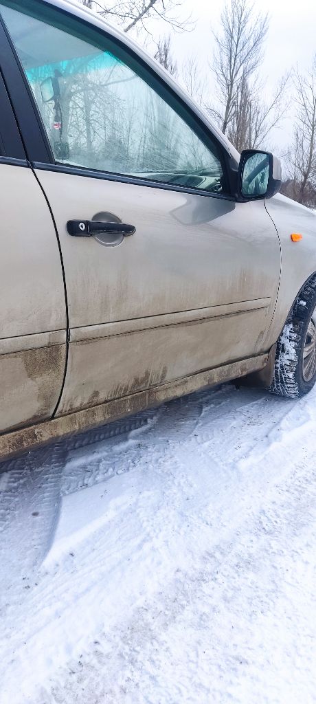 В продаже калина 1-го поколения (седан) 2006 года, пробег 220. мотор 1,6 8 клапанный ( клапана не гнет). на полном ходу. рабочая машина на каждый день. много чего поменяно: грм с помпой, аккумулятор, резина rs2 на 14, тормозные диски и барабаны, сцепление и по мелочам. по комплектации: передние стеклоподъёмники, иммобилайзер, центральный замок, обогрев заднего стекла, музыка 4 динамика. замыкается с брелка, установлены led противотуманные фары, подкрылки, брызговики, подлокотник в салоне, чехлы на сиденья. днище обрабатывалось мастикой. ручник держит. продажа с переоформлением цена 245к +7949 513 80 93 - фотография - 8