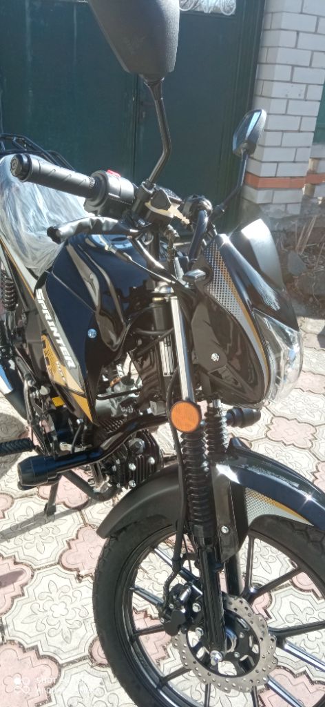 Мопед спринтер люкс. новый. проехал 11 километров с магазина домой. перетянуьый, масла поменяны. в магазине стоит116 т. продаю за 100 т. торга нет. макеевка. зеленый. +79493549458. - фотография - 2