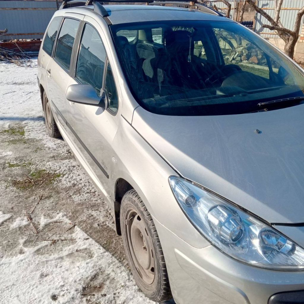 Продам пежо307 2007г. цена 350000тр торг все вопросы по т. +79494419731 - фотография - 8