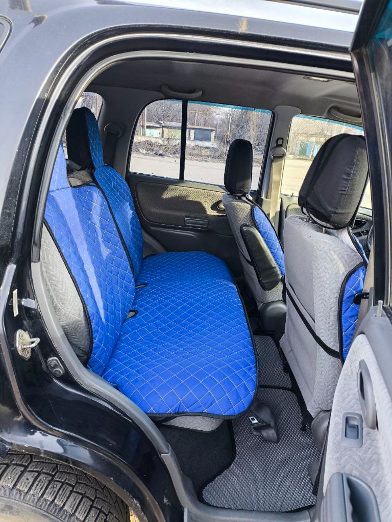 Suzuki grand vitara страна сборки: япония год: 2000 мощность: 165 л. с. объем: 2494 куб/см цвет: черный z5j - bluish black категория тс: легковой универсал рамный джип. номер читается хорошо. задние ведущие. два комплекта колес r16: зима / лето. аккумулятор новый. двигатель v6 шустрый, заводится хорошо в любую погоду. механическая 5-ти ступенчатая коробка передач. реальный расход бензина в круг (трасса/город) — 11,2 литра. требуется подварить заднюю перемычку на раме. сервис / ремонт осуществлялся своевременно на хорошем автосервисе. реальному покупателю разумный торг у капота. - фотография - 3