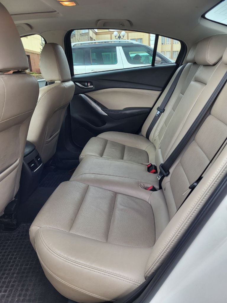 Mazda 6, 2016 г. объём 2.5, 192 л. с., акпп, комплектация grand touring, цвет белый перламутр, пробег 106 тыс. км, сборка япония, своевременное то, имеются все записи об обслуживании, вложений не требует, местный учёт, переоформление в мрэо, цена 1 790 000 рублей. торг. тел. +7 949 428 49 09 - фотография - 7