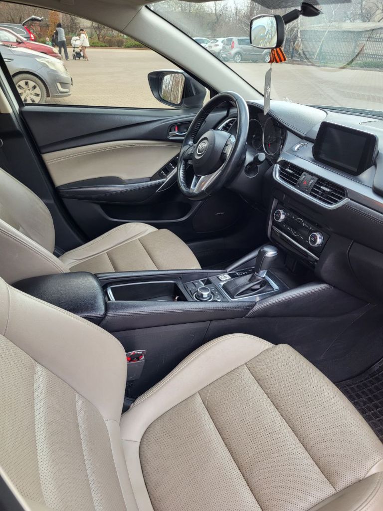Mazda 6, 2016 г. объём 2.5, 192 л. с., акпп, комплектация grand touring, цвет белый перламутр, пробег 106 тыс. км, сборка япония, своевременное то, имеются все записи об обслуживании, вложений не требует, местный учёт, переоформление в мрэо, цена 1 790 000 рублей. торг. тел. +7 949 428 49 09 - фотография - 6