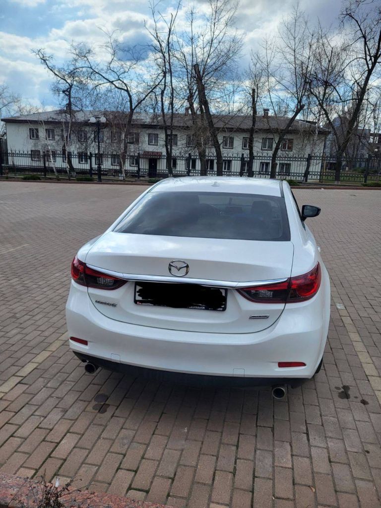 Mazda 6, 2016 г. объём 2.5, 192 л. с., акпп, комплектация grand touring, цвет белый перламутр, пробег 106 тыс. км, сборка япония, своевременное то, имеются все записи об обслуживании, вложений не требует, местный учёт, переоформление в мрэо, цена 1 790 000 рублей. торг. тел. +7 949 428 49 09 - фотография - 3