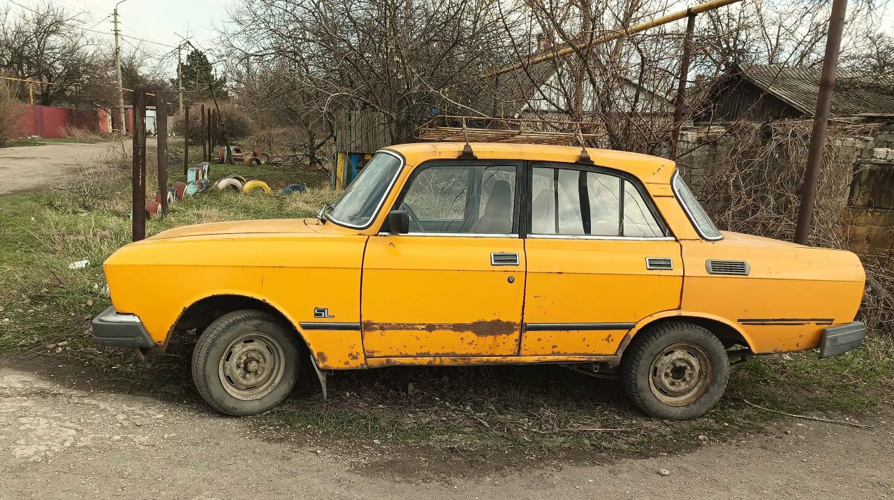 Продам москвич 2140 люкс 1986г. , состояние удовлетворительное, на ходу, электронное зажигание, есть гбо. цена 35000 рублей. вопросы по телефону +79494407137. - фотография - 2