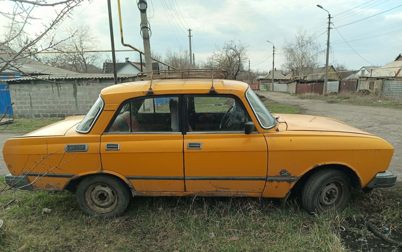 Продам москвич 2140 люкс 1986г. , состояние удовлетворительное, на ходу, электронное зажигание, есть гбо. цена 35000 рублей. вопросы по телефону +79494407137. - фотография - 4