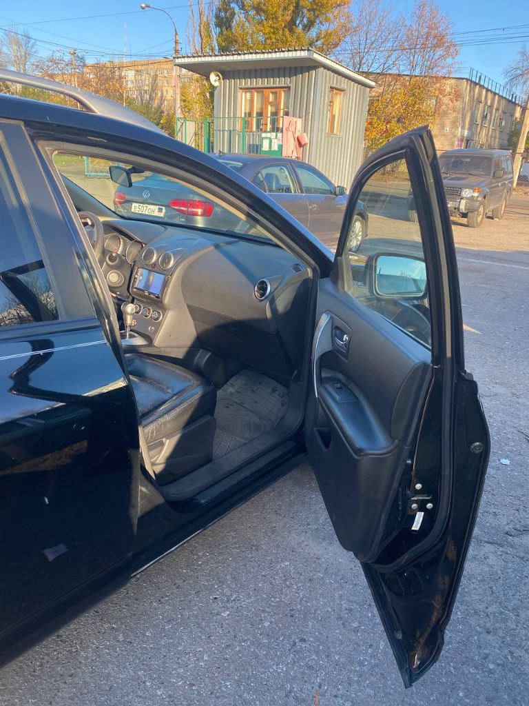 Ниссан rogue 2008 г пробег 110 т миль американец. цена-779 тыс р. продажа по низу рынка. покупал в автосалоне в украине в 2008г. единственный владелец. обьем 2.5 газ евро4 салон кожа. автомат, полный привод. климат, круиз, подогрев компьютер-все есть. ходовая, двигатель, коробка в порядке. ржавчины нет-оцинковка есть царапины по кузову. 2 учета-днр и украина. есть украинские номера-можно ездить за границу. продаю так как езжу на другой, а эта 2 года практически стоит в гараже тел донецк +7949 476-15-35 - фотография - 12