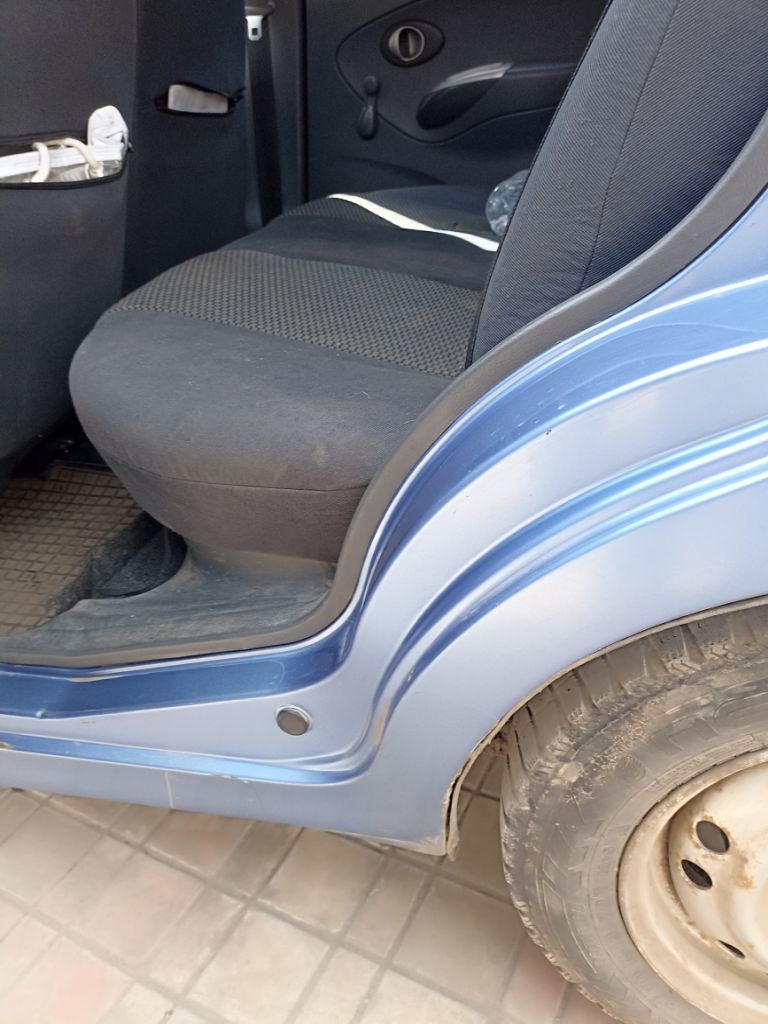 Продам дэо матиз 0.8 выпуск, 2007год. пробег 141000 км. не гнилая не ржавая. кондиционер, гидроусилитель руля, сигнализация, магнитола. м машиной идёт комплект зимней резины на дисках, новые колодки тормозные, шаровая опора, рулевые наконечники и другие. вопросы по телефону +79493030131. заменил поршневые кольца, ремни, помпу, масляные наконечники на клапанах. не гнилая, не ржавая. 290000 руб. - фотография - 4