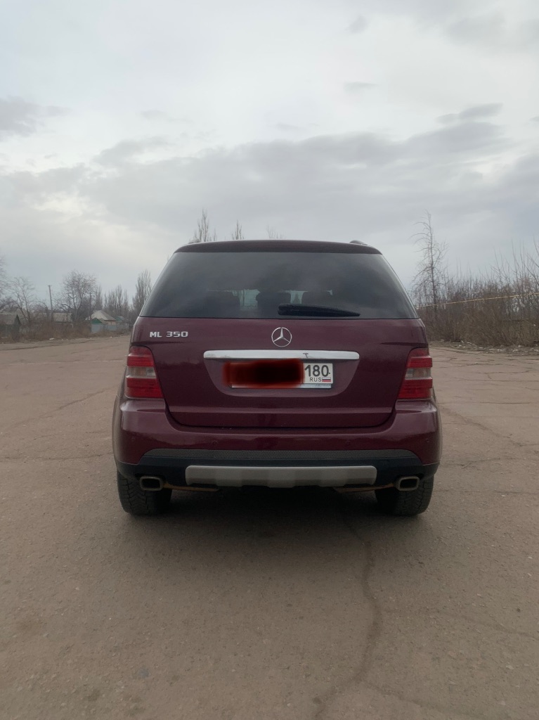 Продам mercedes benz w164.2006 год. 3,5 бензин. пробег 312 000.в хорошем состоянии. на пружинах. 2 комплекта колёс (зима r 18, лето r 20). 2 ключа. 1млн. 400 тыс. г. полное переоформление. харцызск. тел. +7 949 407 50 27 - фотография - 6