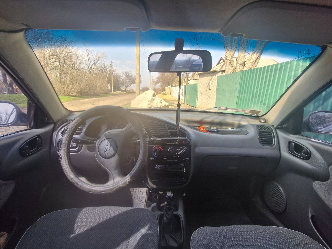 Продам daewoo lanos 2005 г газ- бензин, кондиционер. все вопросы по телефону 79493206619 - фотография - 3